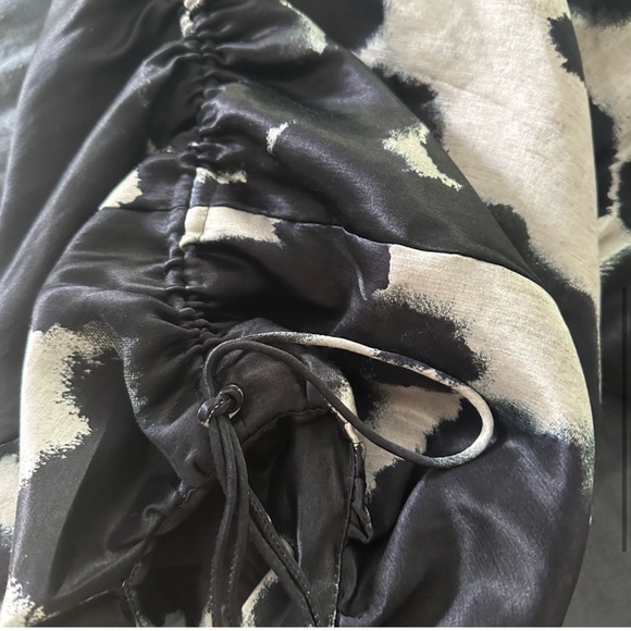 Aje
Psychedelia Cut Out Mini Dress AU6/US2 - Picture 2 of 4